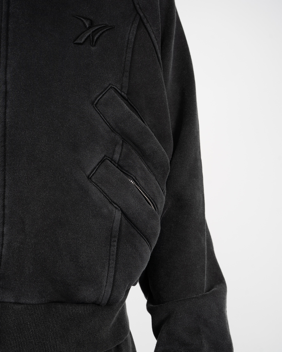 The Core Zip-Up - Washed Black